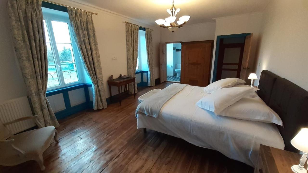 Auberge de Saint Jean Ploumilliau Exterior foto